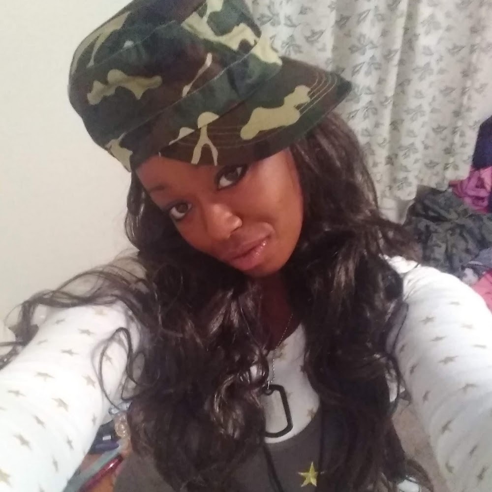 Meet your Posher, Shalae